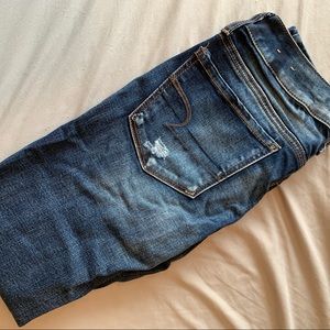 Distressed American Eagle Skinny Jeans